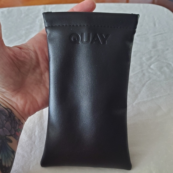 NWT QUAY of Australia Sunglasses "High Key" Aviator Black Fade w/ Case & Cloth - Picture 10 of 12